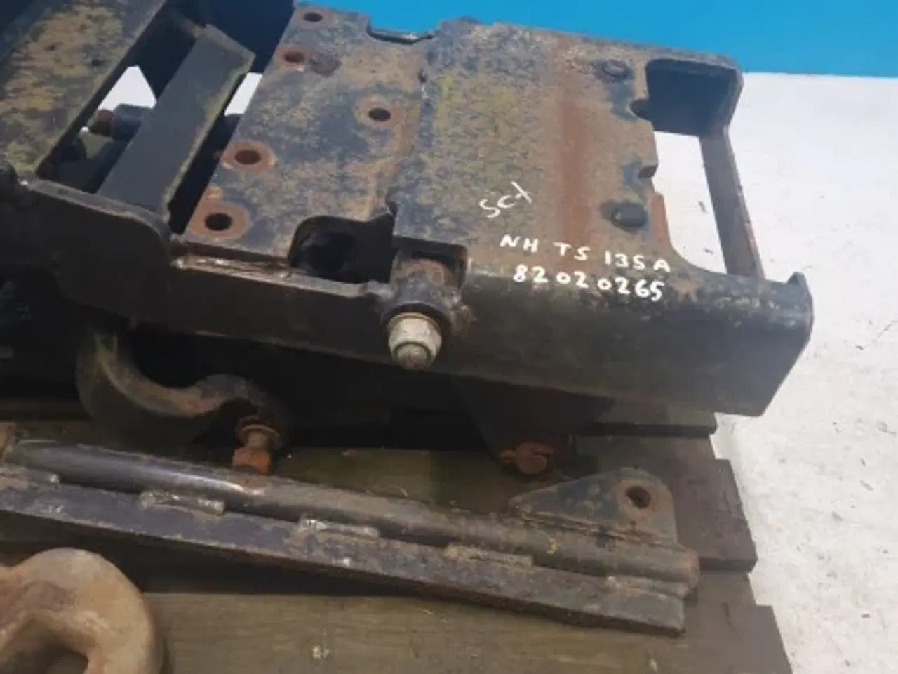 Billede 12 - New Holland TS135A Hitch 82020265