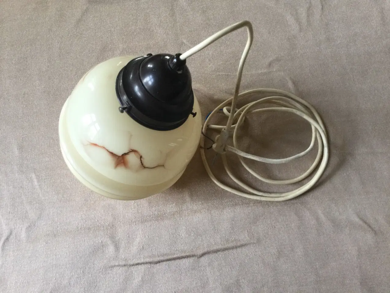 Billede 2 - Vintage loftlampe i glas og sort fatning