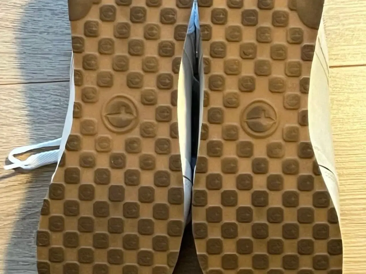 Billede 2 - Hvide sneakers fra Tamaris