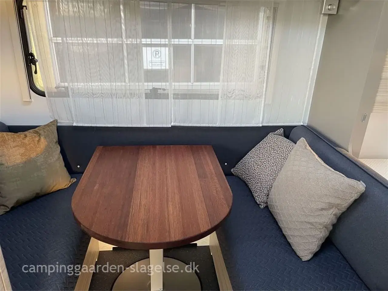 Billede 3 - 2022 - Adria Altea 402 PH Adria Altea 402 – kompakt campingvogn med dobbeltseng