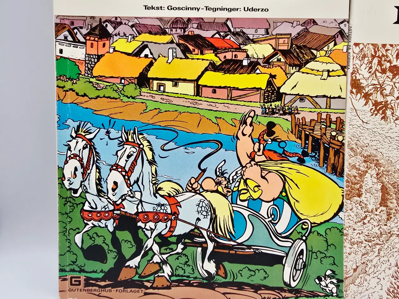 Billede 2 - 2 stk. Asterix tegneserier sælges samlet