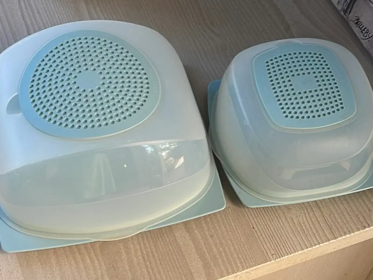 Billede 1 - To Tupperware ostebokse 