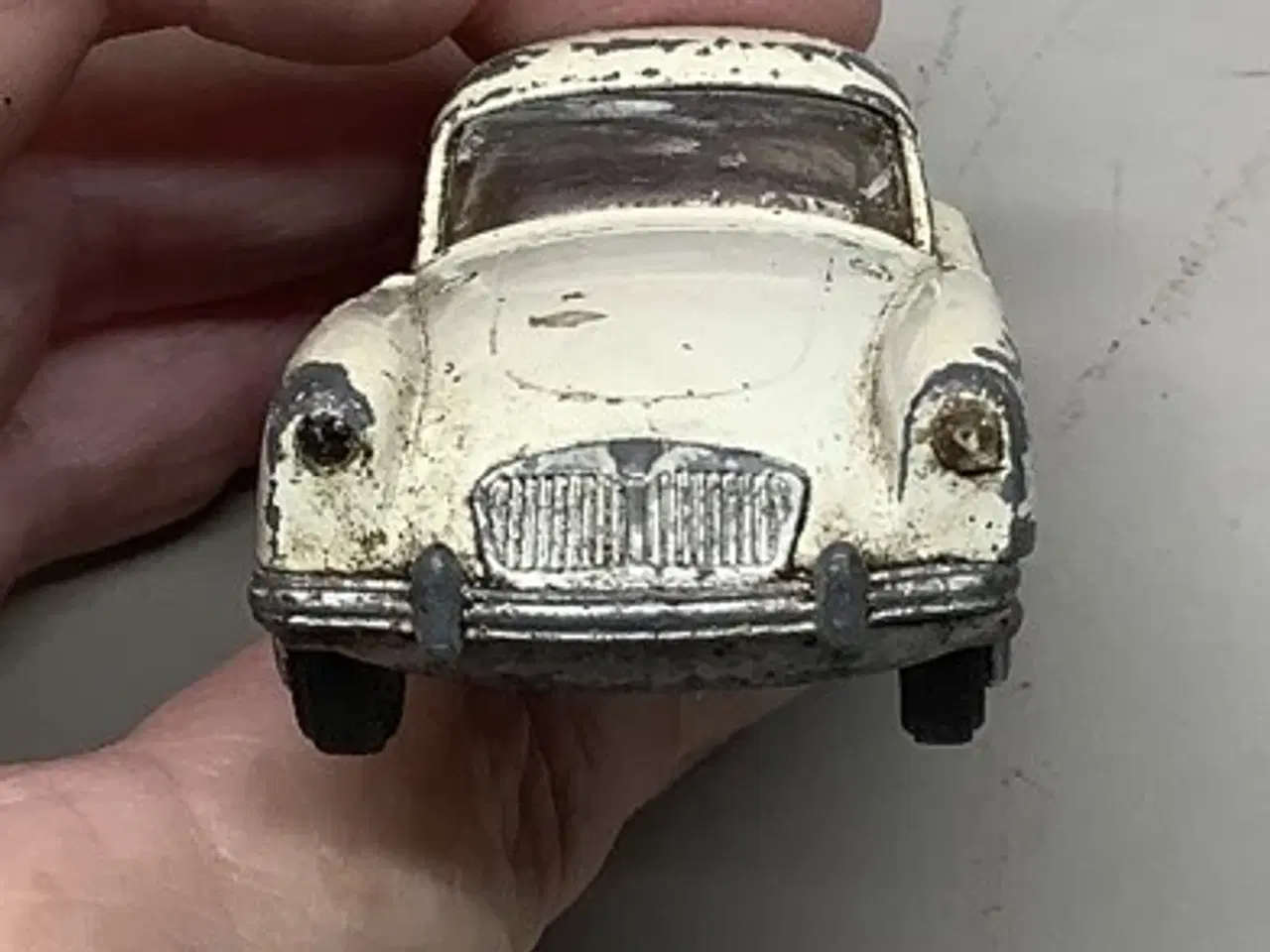 Billede 6 - Modelbil, Tekno MG MGA Coupe