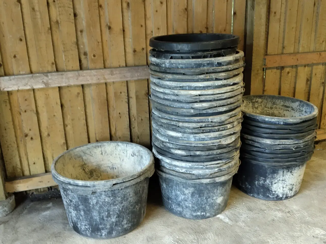 Billede 1 - Murerbaljer 65 liter 34 stk.