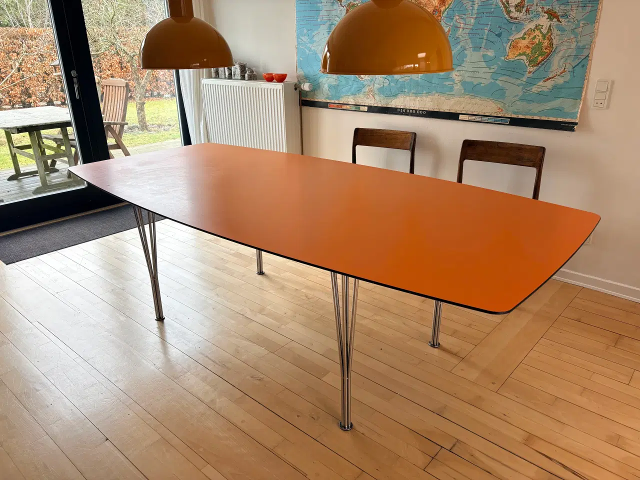 Billede 1 - Spisebord m bordplade af Royal Matt laminat