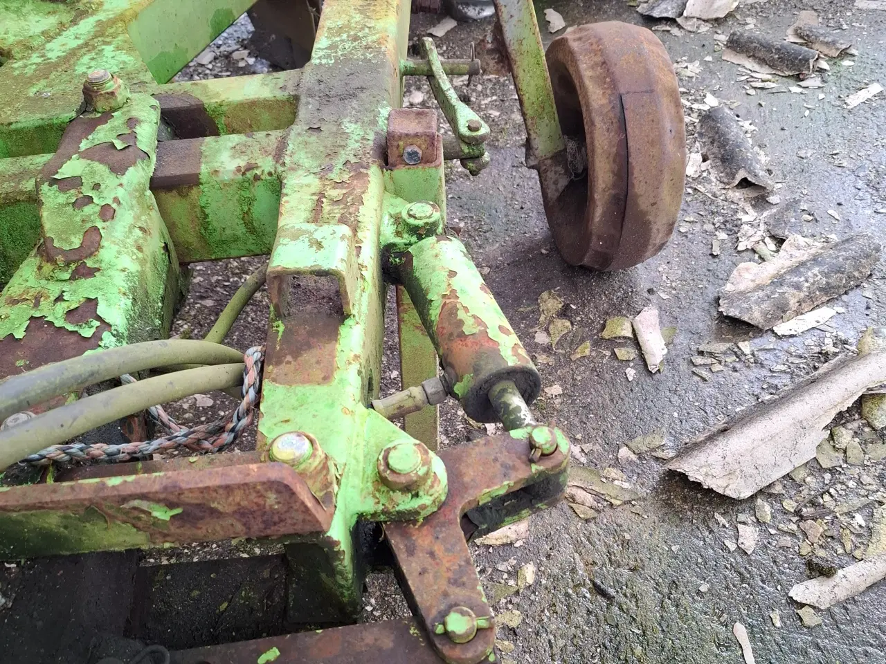 Billede 3 - fin 4 furet plov + tvillinghjul + cykel