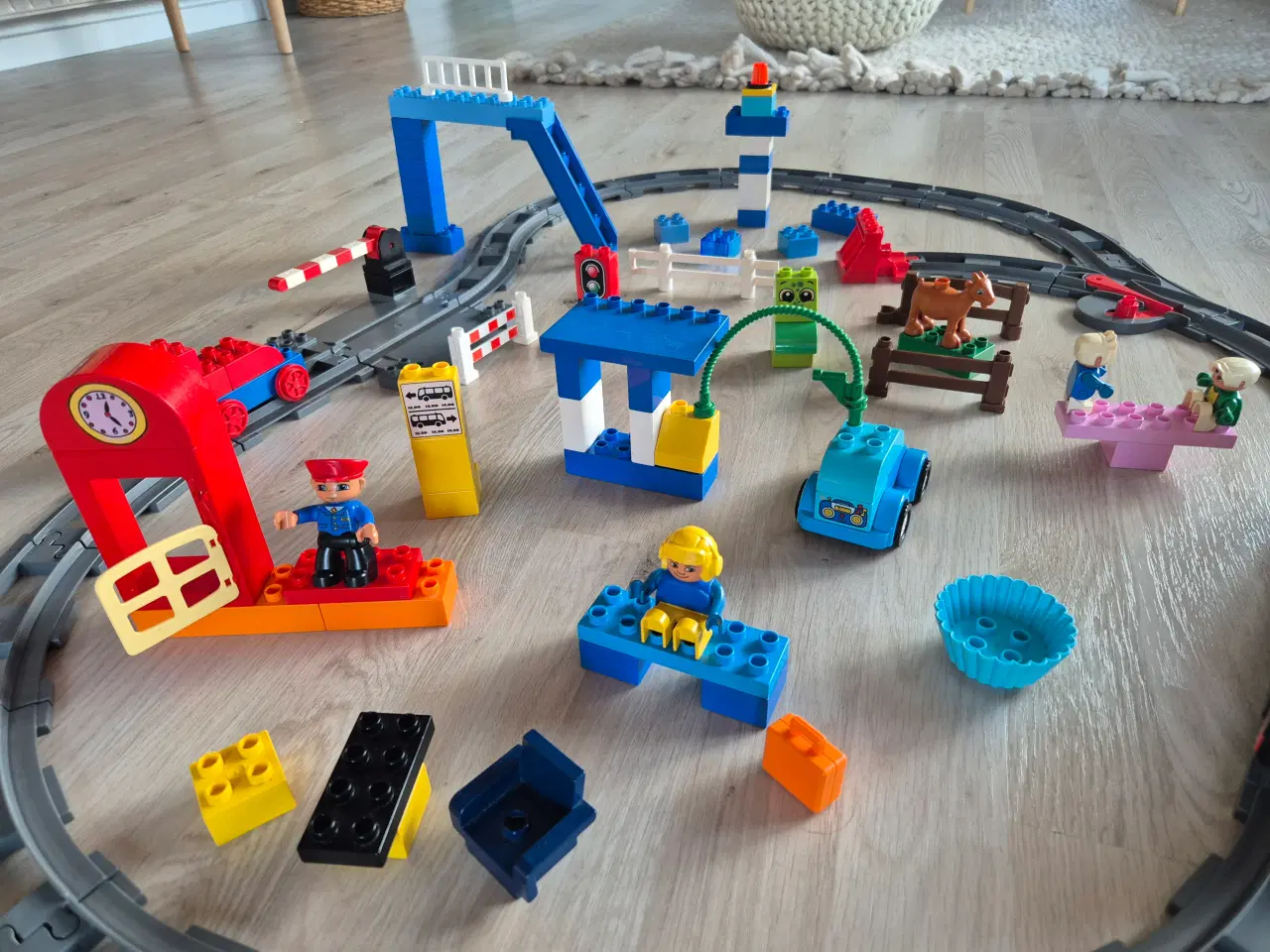 Billede 4 - Duplo Elektrisk Togbane, Batteritog med lyd når de