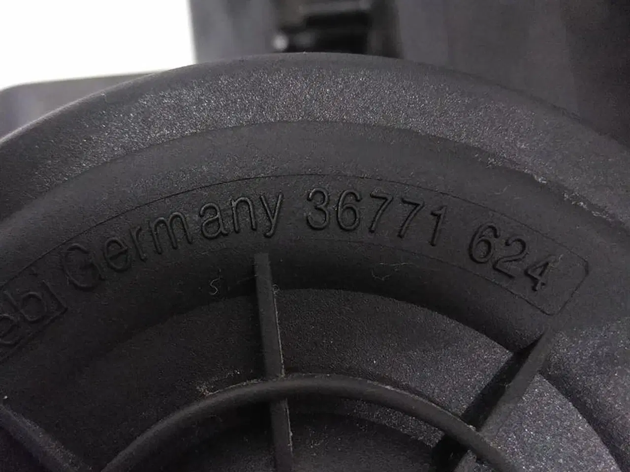 Billede 7 - Indsugnings-manifold K22046 BMW E38 E39