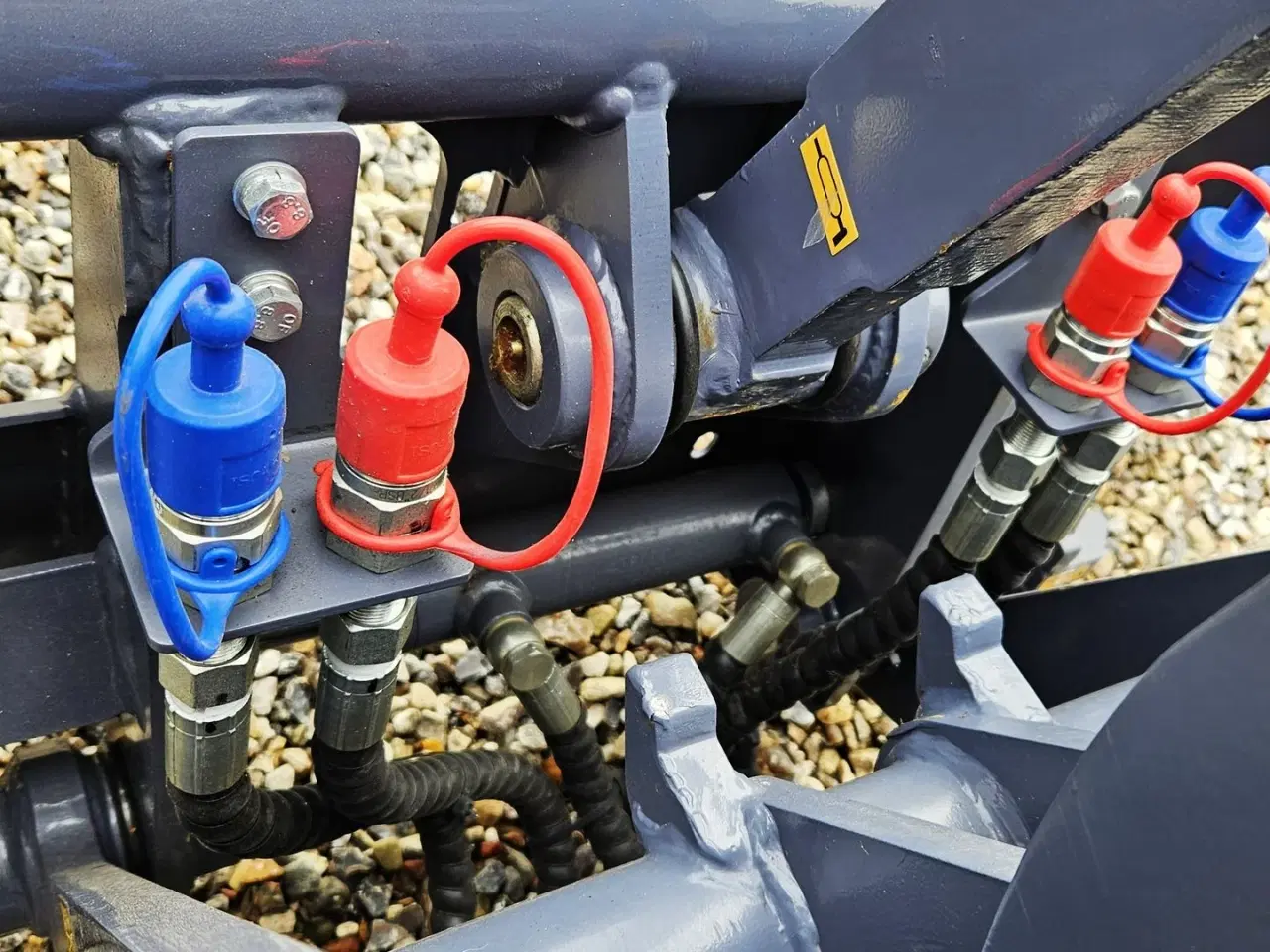 Billede 12 - Eurotrac W11 / fabriksny / skovl & gafler / Kubota motor