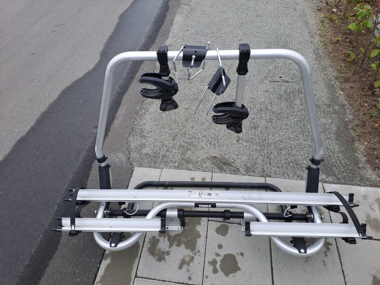 Billede 1 - Nedsat: Som ny Thule cykelstativ til campingvogn