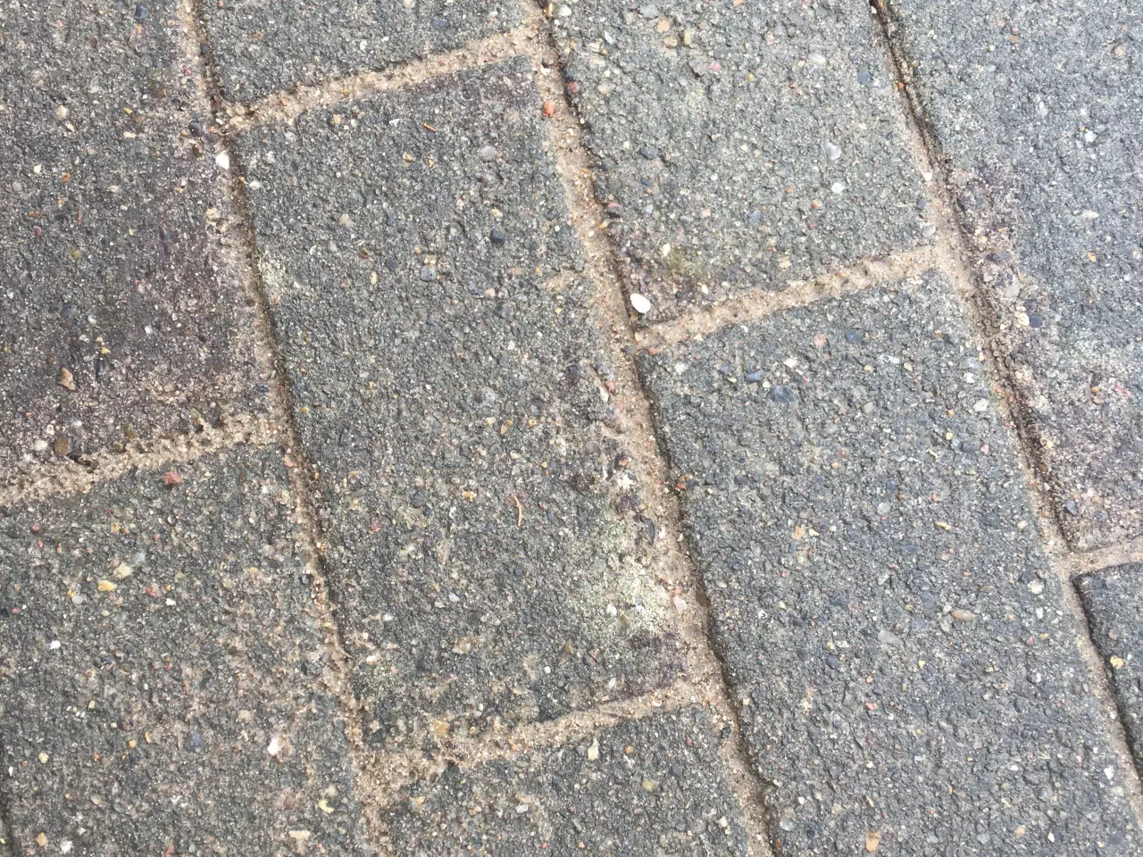 Billede 1 - Fliser 30x15 cm købes