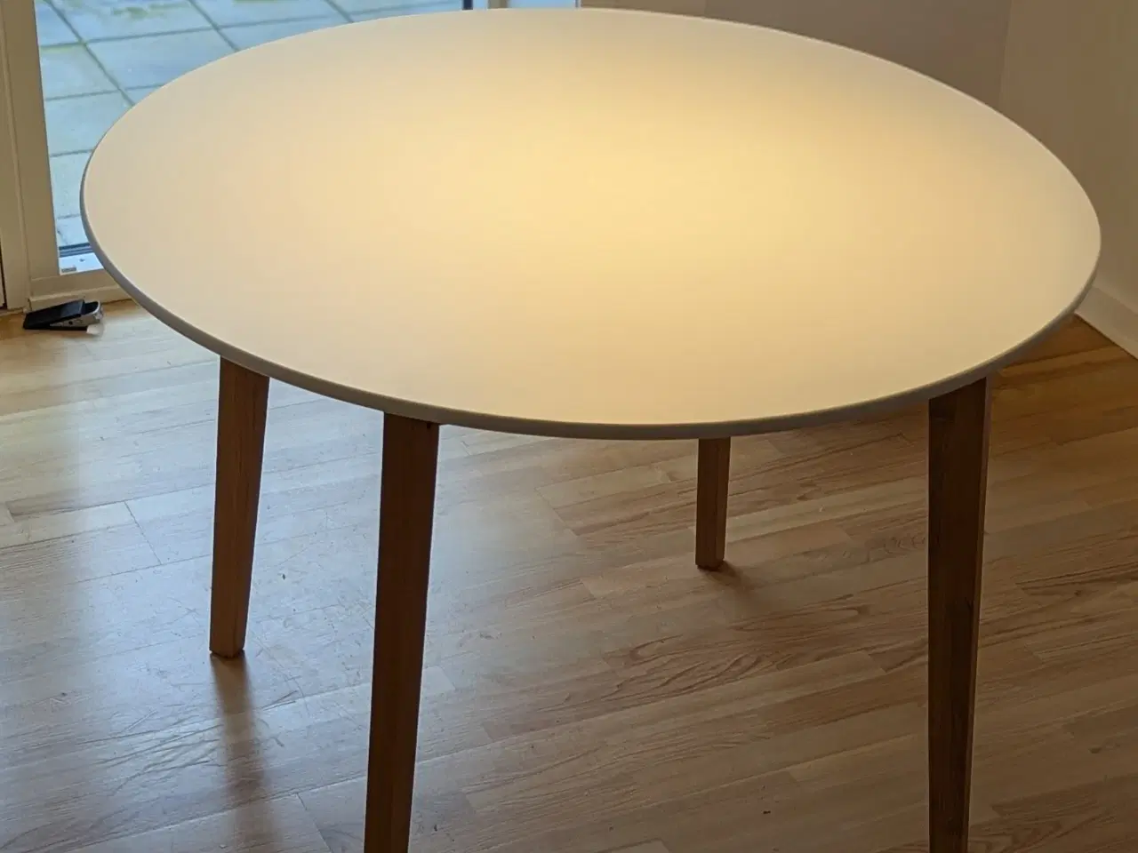 Billede 5 - Rundt spisebord 