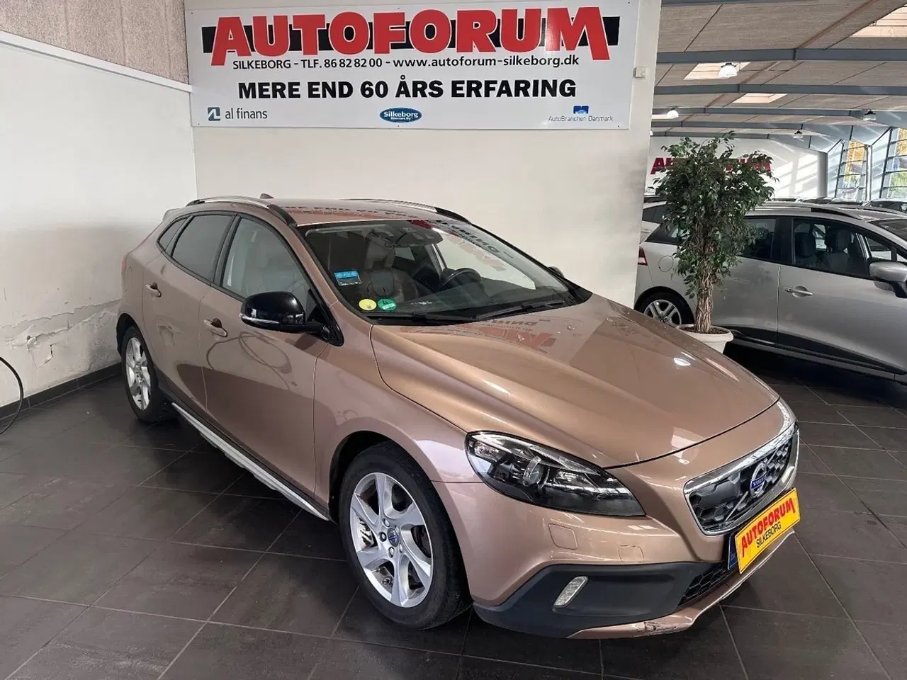 Billede 1 - Volvo V40 2,0 D3 150 Momentum aut. Van