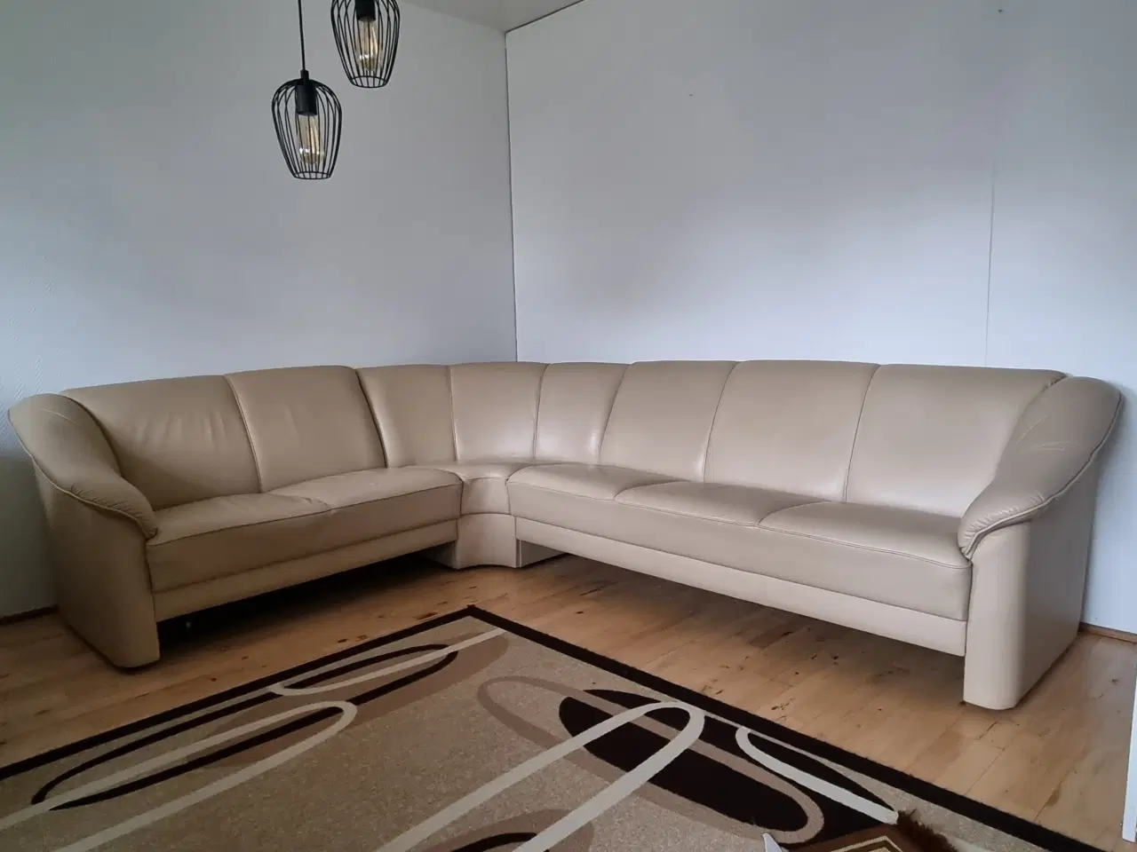 Billede 2 - Elegant Hudfarvet Læder Hjørnesofa 