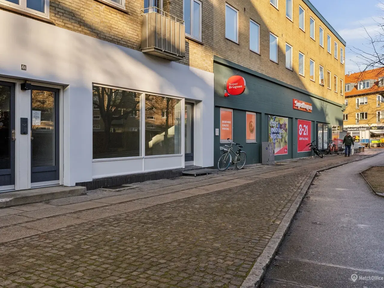 Billede 1 - 112 m² butik centralt ved Mozarts Plads med god facade eksponering