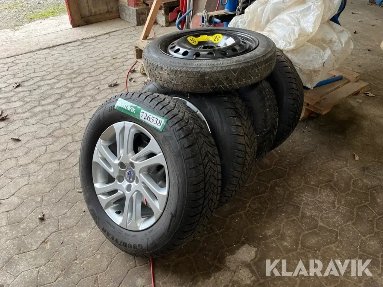 Billede 1 - Dæk Volvo XV60 med fælge.