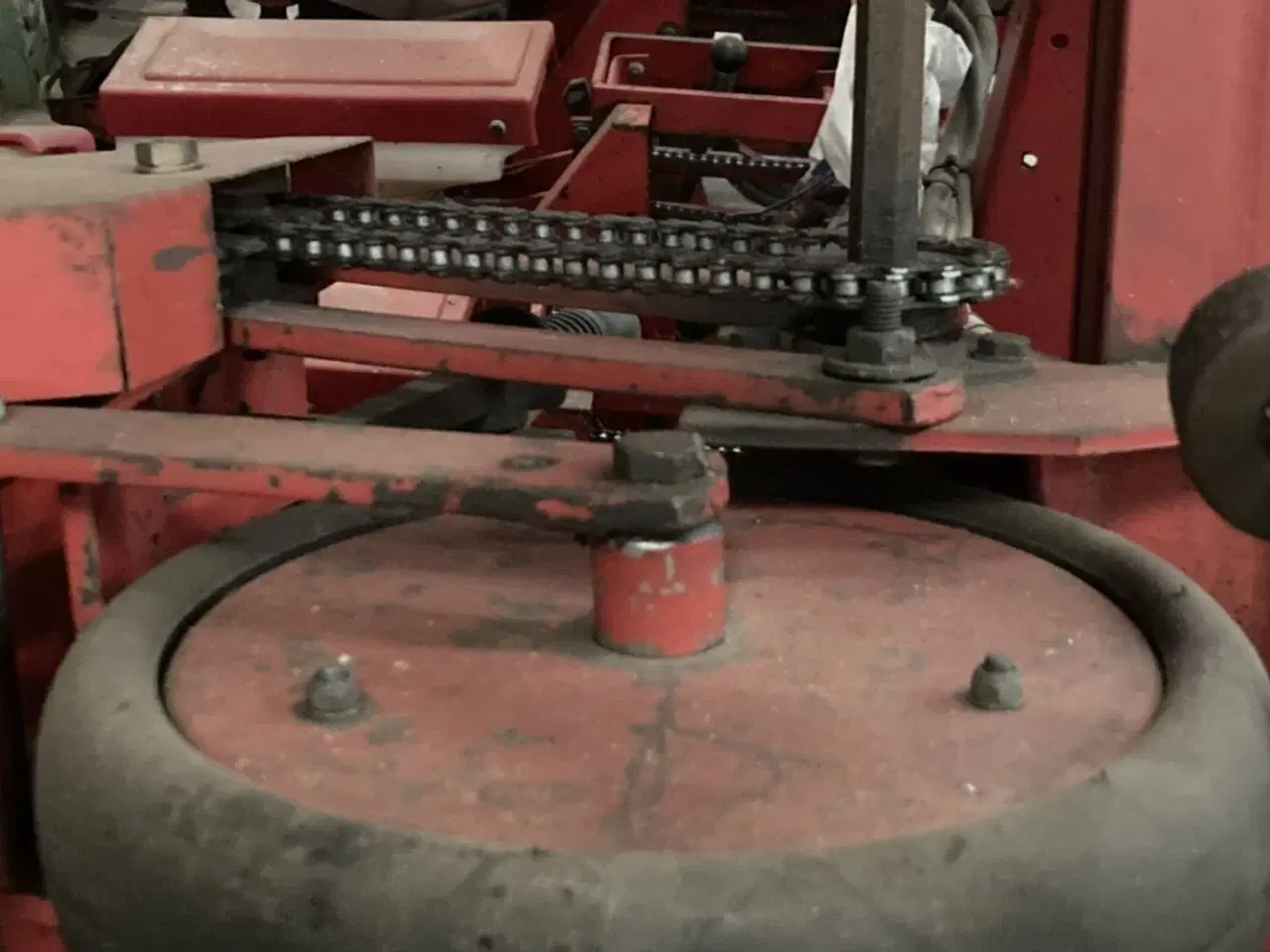 Billede 3 - Monopil 12 rk. Hydraulisk opklap. Med næsten nye såskær.