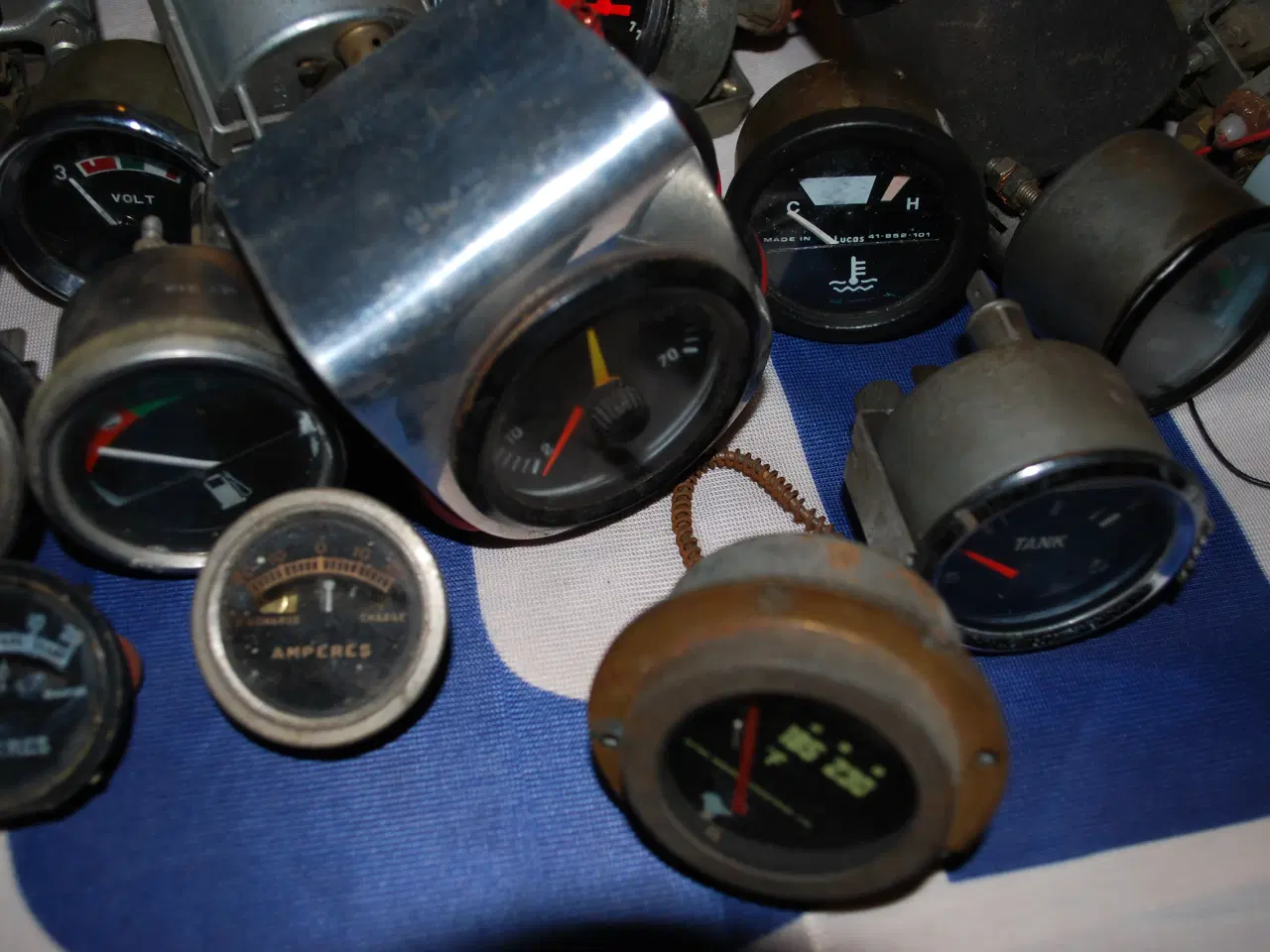 Billede 9 - Omdrejningstællere gauges mm.