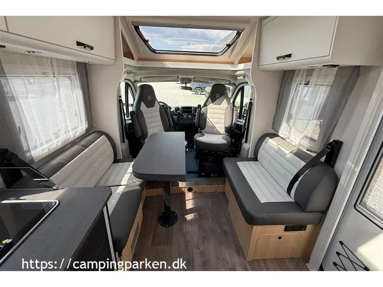 Billede 5 - 2025 - SunLight T 69 LC Adventure   Sunlights populære model i Adventure, med face-to-face, automatgear og meget udstyr