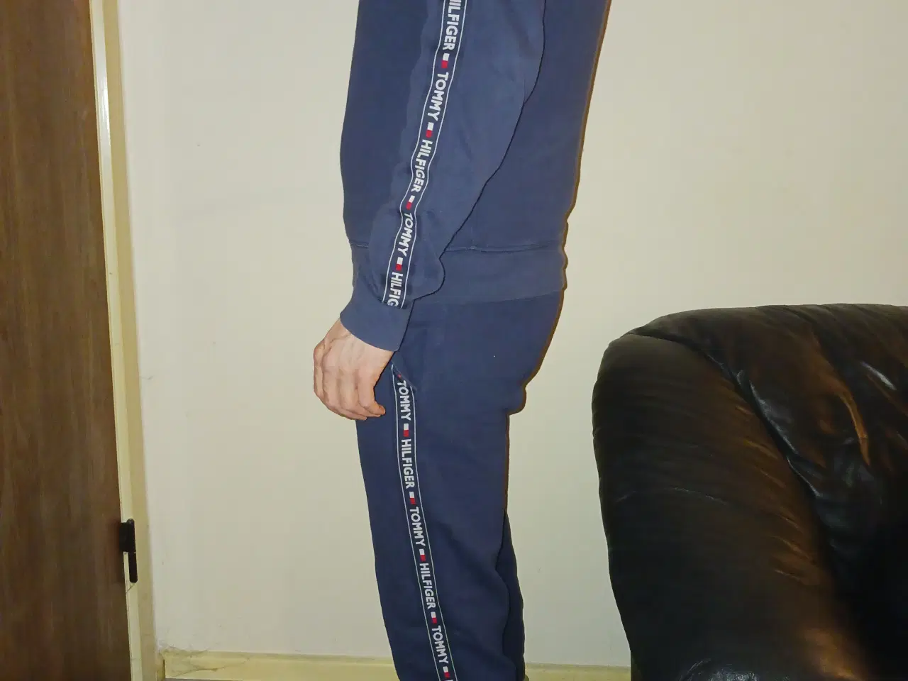 Billede 3 - Tommy hilfiger tracksuit str s