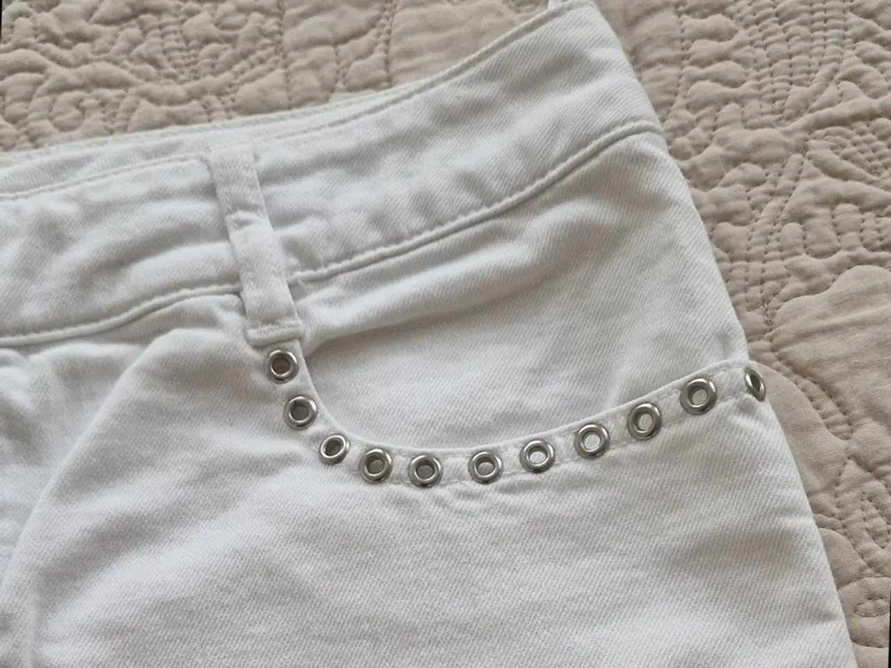 Billede 3 - Nederdel hvid canvas/stretch mrk Gerard Darel 