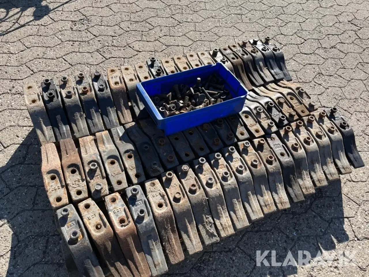 Billede 5 - Graveskovl spidser ca 55 stk