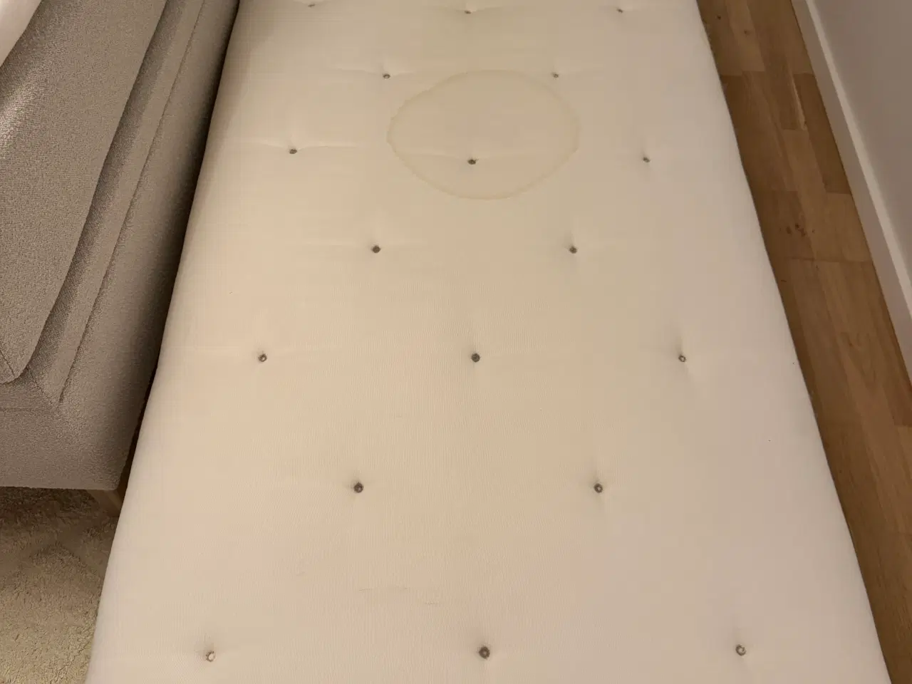 Billede 1 - IKEA BOXMADRAS gives bort