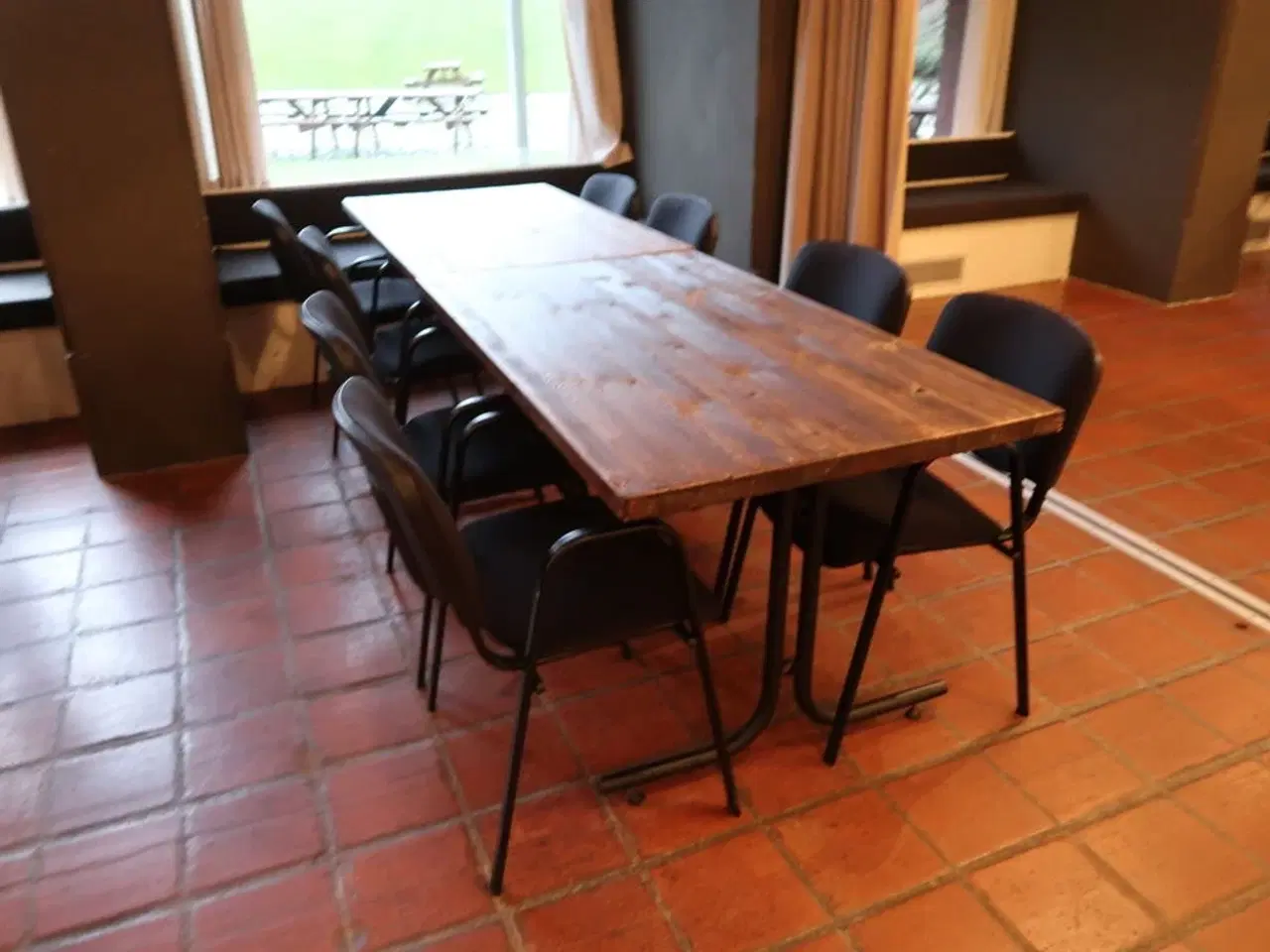 Billede 2 - 8 stk. stabelstole (borde medfølger ikke)