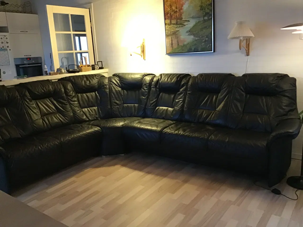 Billede 4 - Hjørnesofa læder pæn og velholdt røgfri