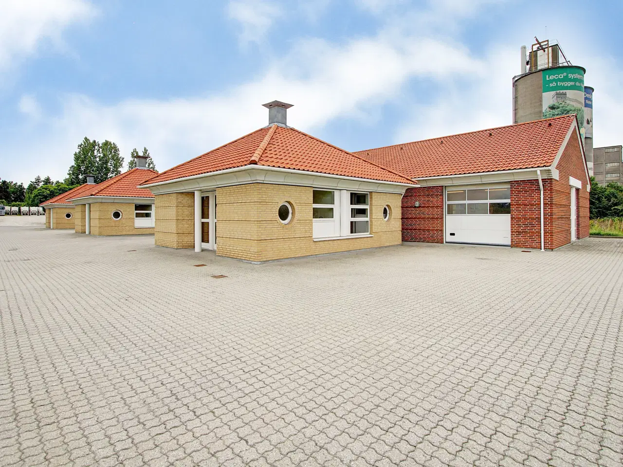 Billede 11 - Præsentabel ejendom få minutters kørsel fra E47/E20 afkørsel 30
