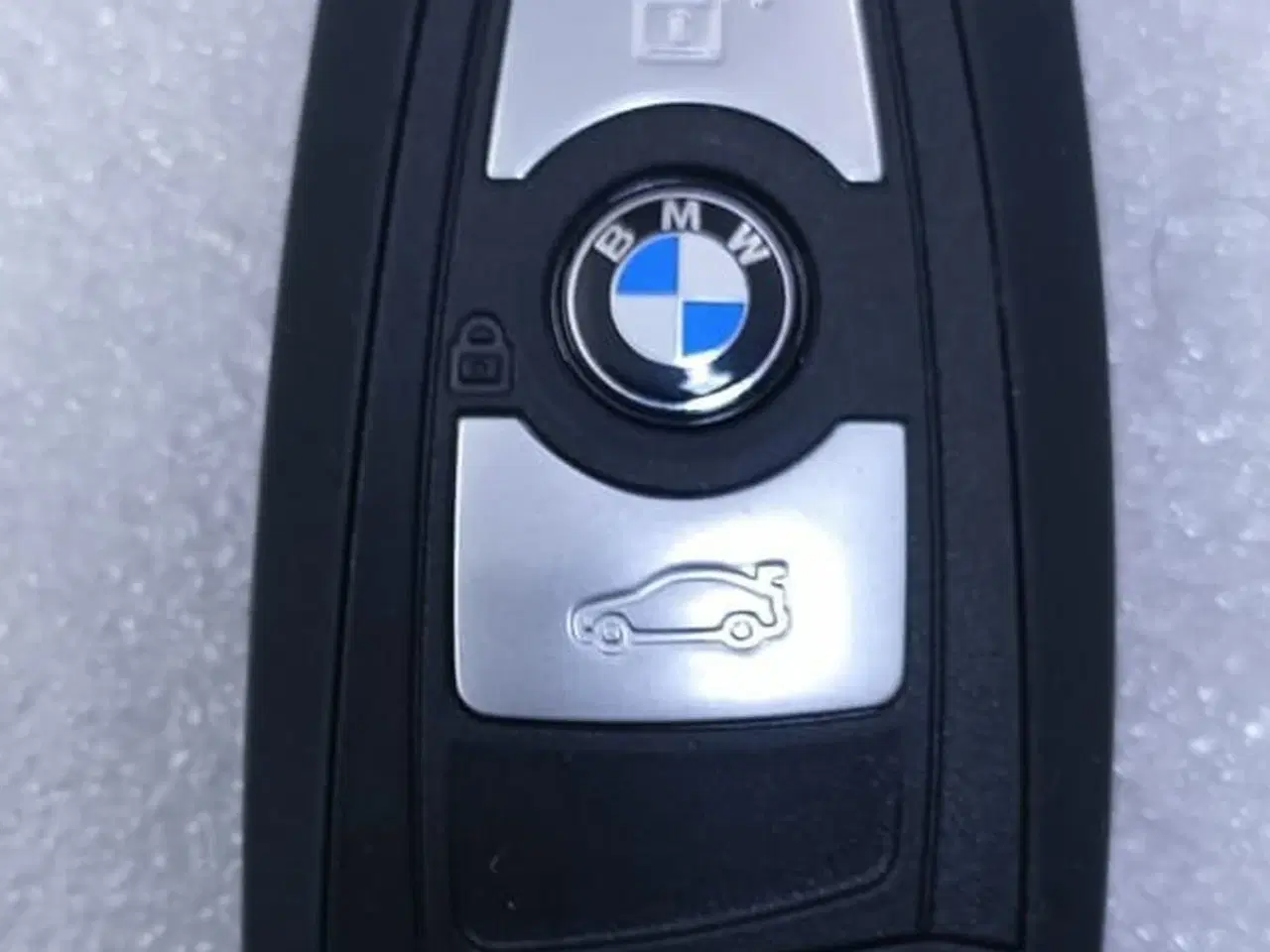 Billede 3 - Bil nøgle ??