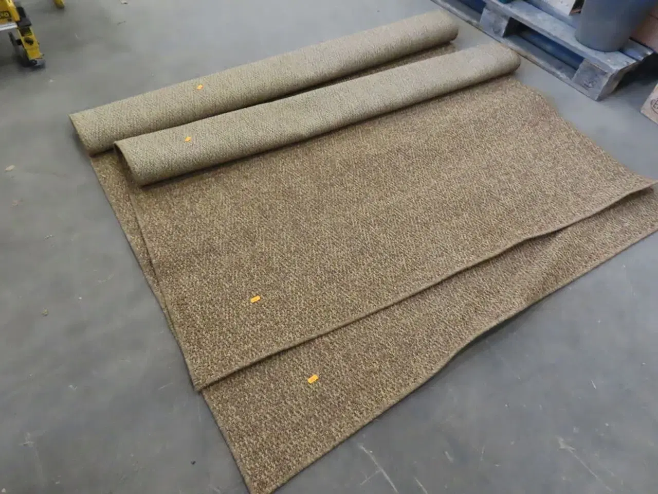 Billede 1 - 2 stk. Lohals fladvævet tæpper (160x230 cm)