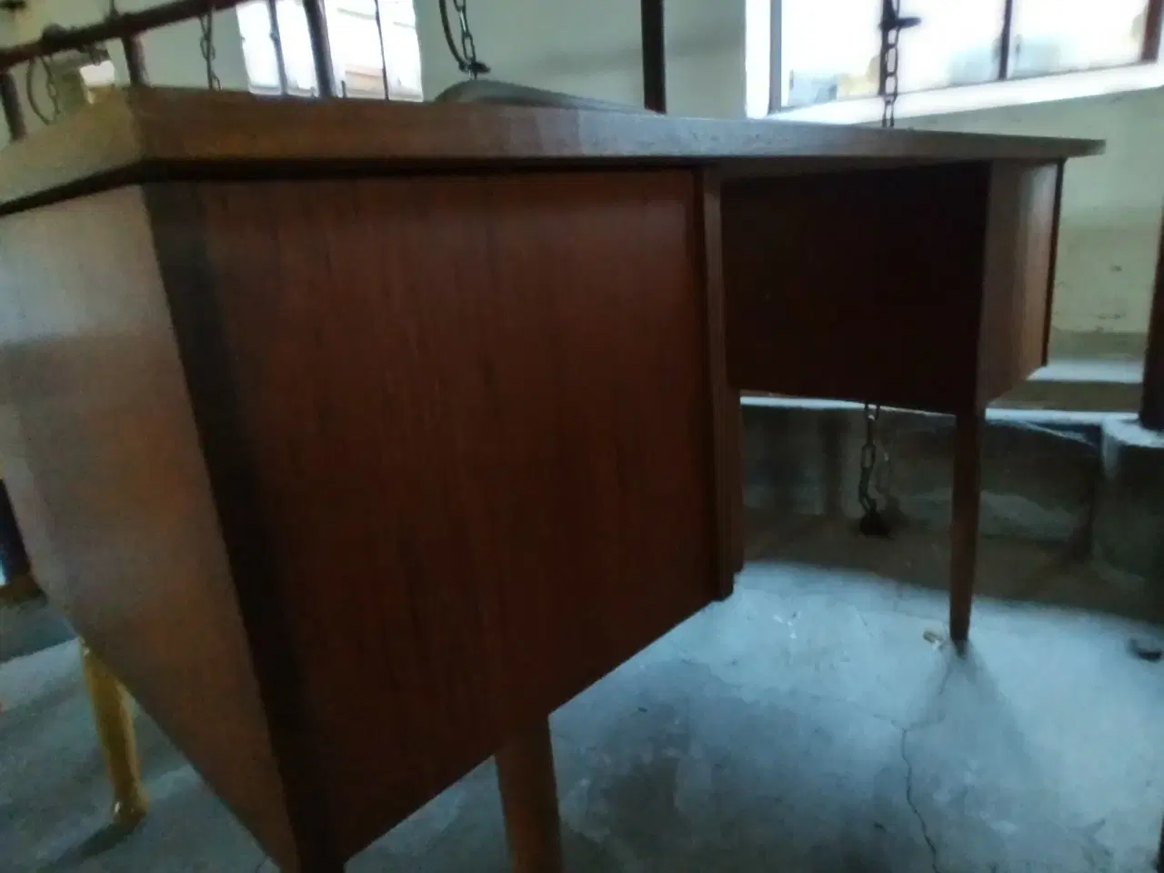 Billede 2 - Lille Teak skrivebord 