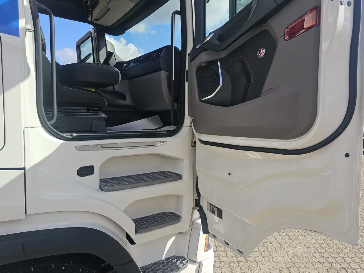 Billede 21 - Scania S650 6x2 32 T-mtr. kran, Kran