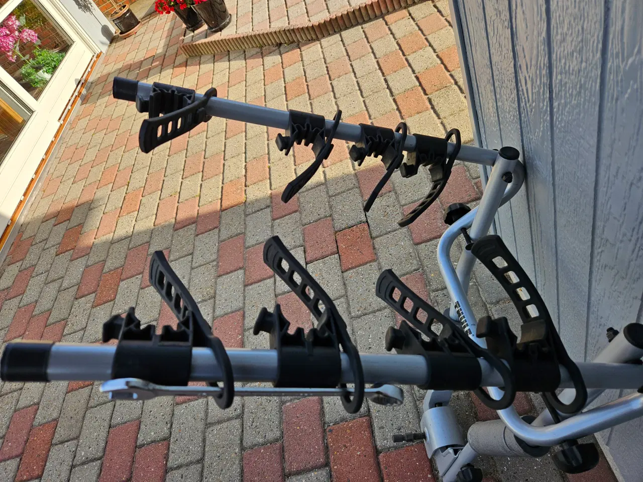 Billede 2 - Thule Cykelstativ med lygtebom til bil