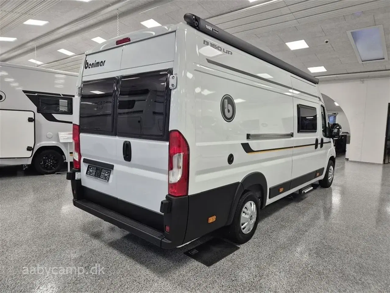 Billede 2 - 2025 - Benimar Benivan 160 ES Udstyret klar til Ferie. Solcelle. markise. elektrisk indgangstrin. kompressorkøleskab.