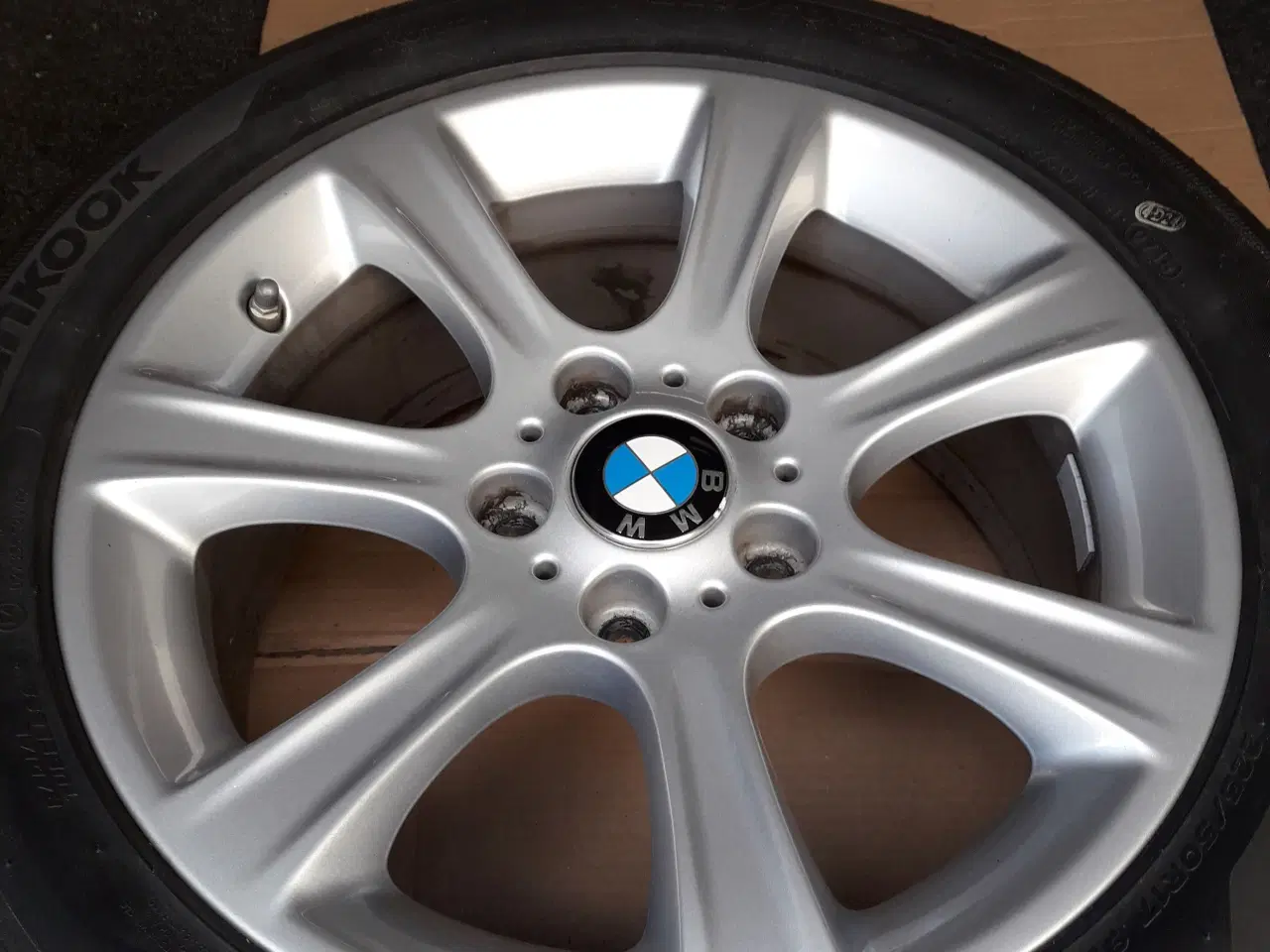 Billede 4 - BMW org. 17" fælge med dæk 