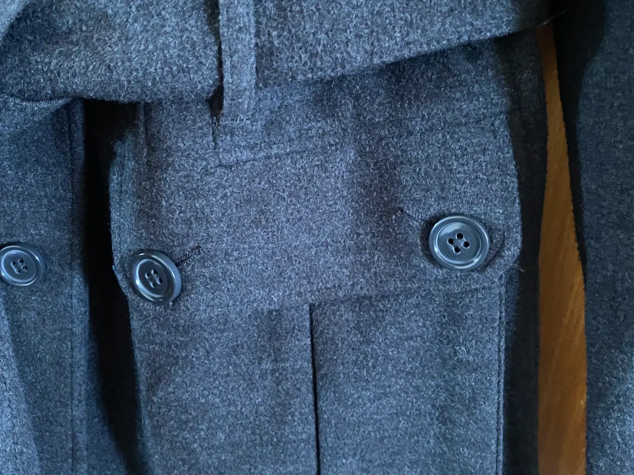 Billede 9 - Mørkeblå jakke til salg
