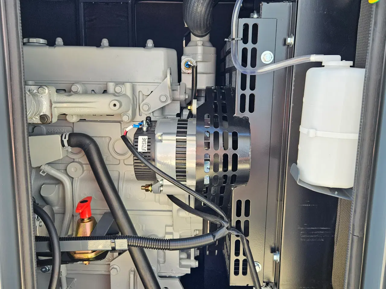 Billede 17 - Leroy-Somer Generator / 18 KVA / Fabriksny