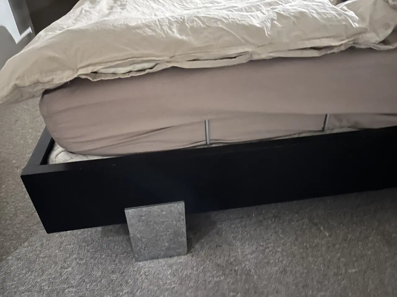 Billede 2 - Super flot og moderne dobbeltseng med elevation