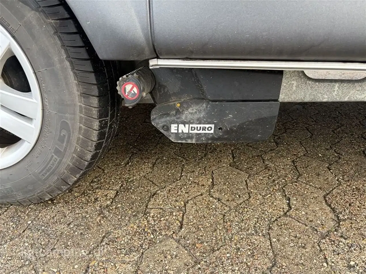 Billede 2 - 2022 - Adria Action 391 LH Flot vogn med mover og fortelt.