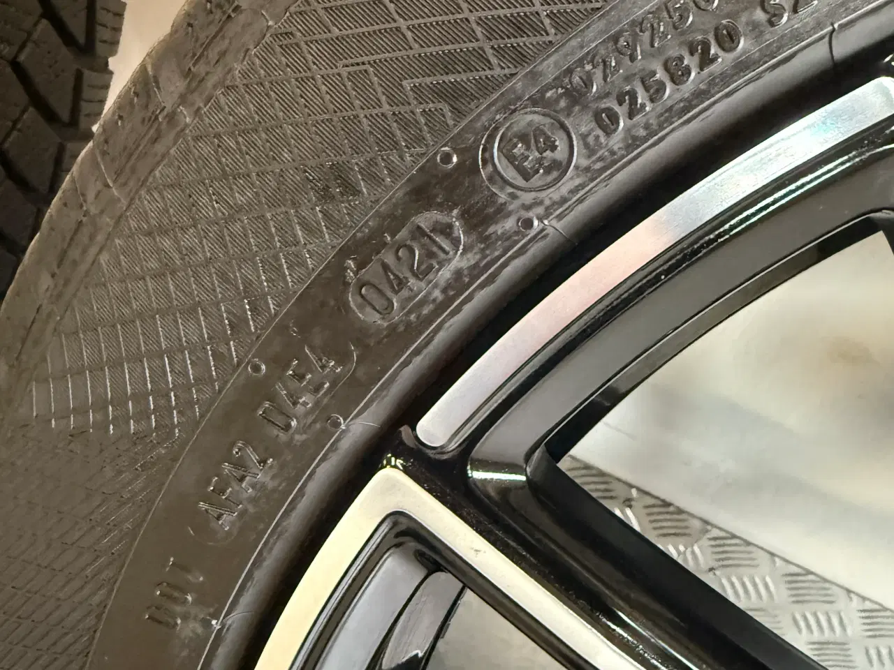 Billede 8 - Originale 19” polestar 2 fælge med vinterdæk