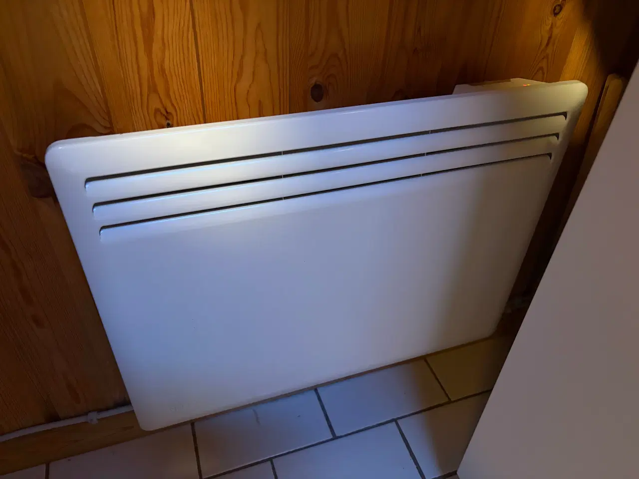 Billede 1 - El-radiator NOBO 400v - 500watt IP24