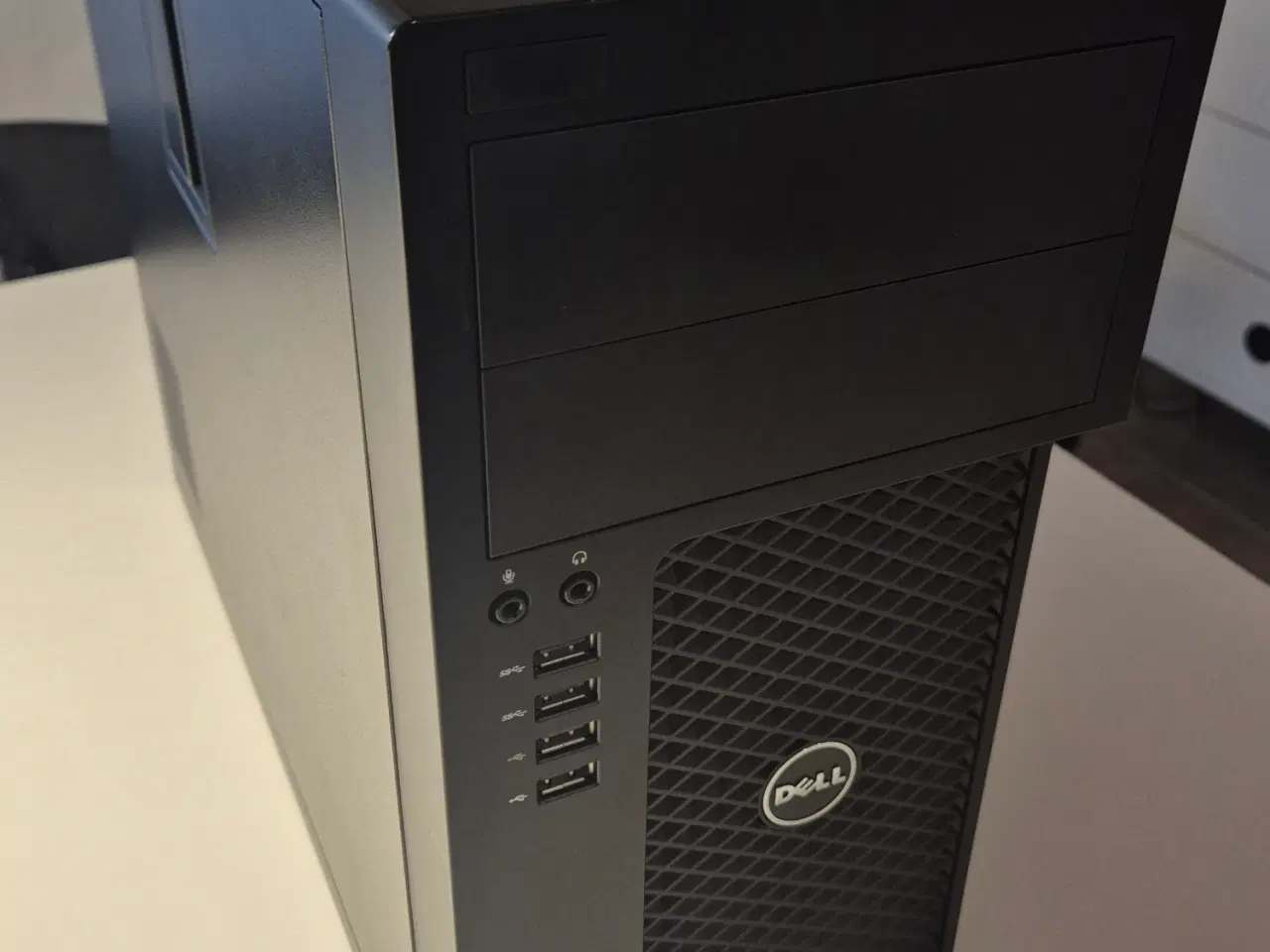 Billede 3 - Dell Xeon Gaming PC med Skærm og Tilbehør 24GB RAM