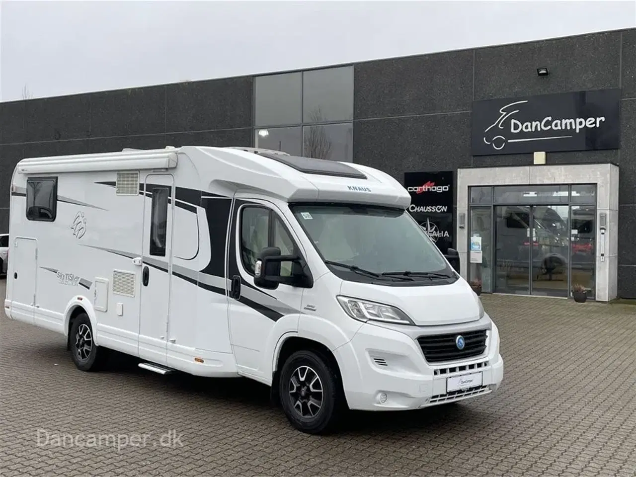 Billede 1 - 2016 - Knaus Sky TI 700 MEG Silver Selection   Fiat Ducato med 150 HK og 6 trin aut. gear. Solceller og lithium batteri, enkeltsenge, stor garage, populær indretning.