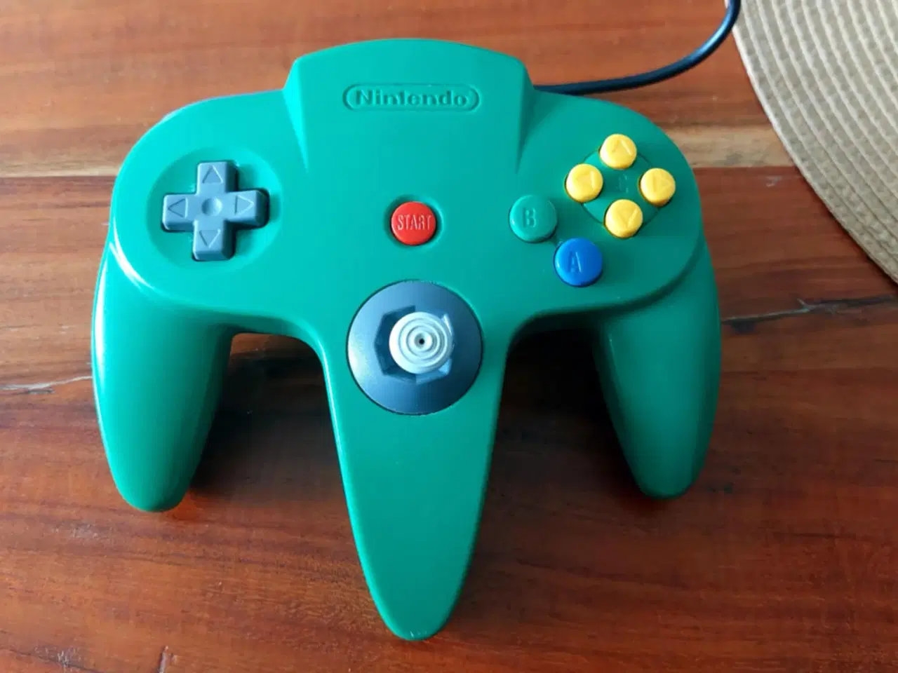 Billede 3 - Nintendo 64 med 12 Spil og 2 Controllere