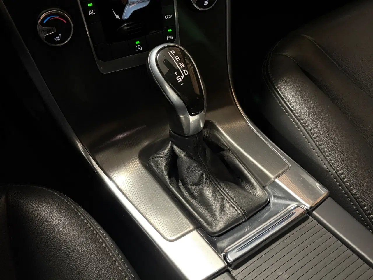 Billede 17 - Volvo XC60 2,0 D4 181 Momentum aut.