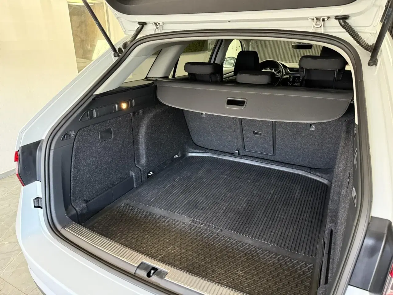 Billede 13 - Skoda Superb Combi 2,0 TDI Style DSG 190HK Stc 6g Aut.