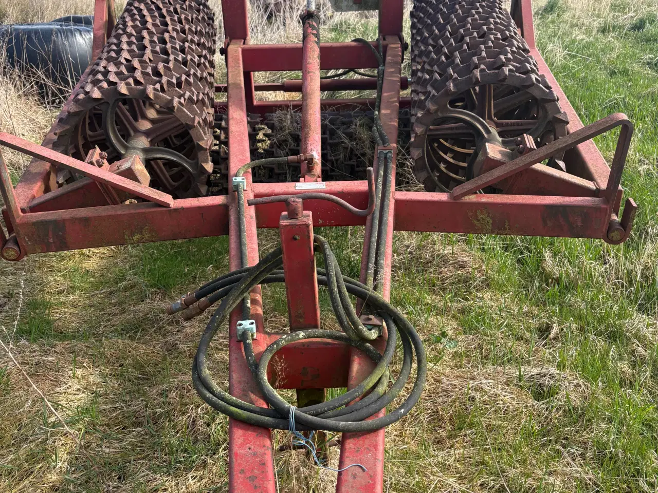 Billede 1 - Intho bugseret tromle