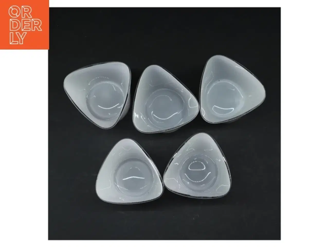 Billede 2 - Sæt med 5 trekantede glaslysestager (str. 5 styk. 8 cm)